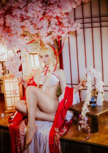 年轻的妈妈免费