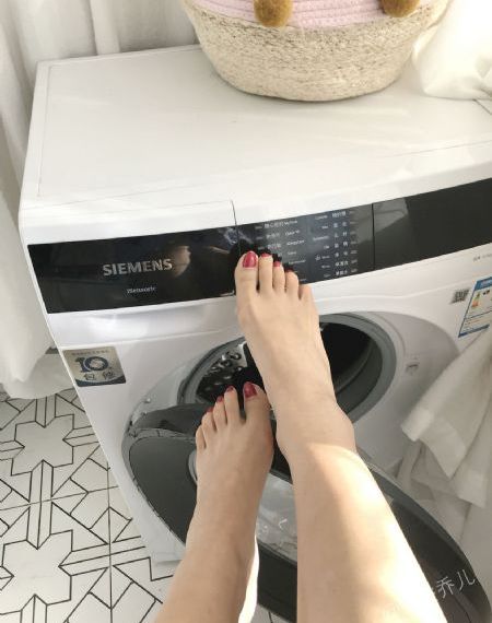 男女做爰裸体猛烈吻胸摸