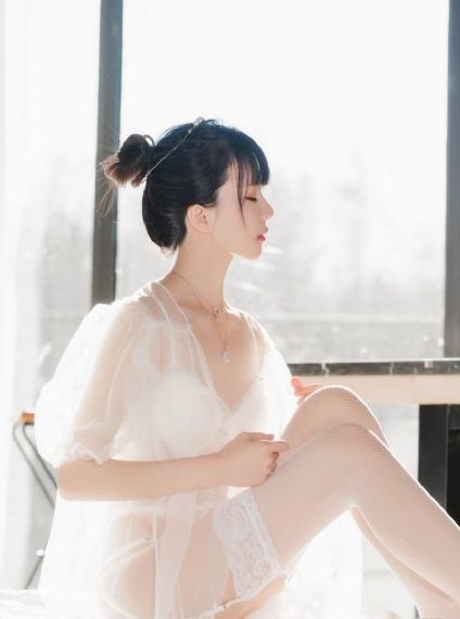 新来的女秘书