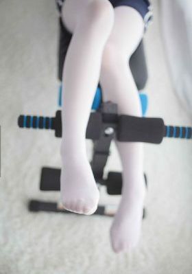 一边亲着一面膜的免费版