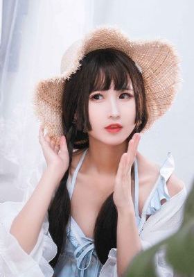 免费美女视频