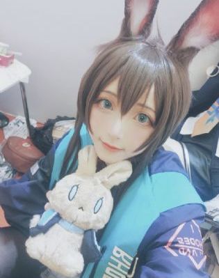 丫鬟双乳伺候泄欲